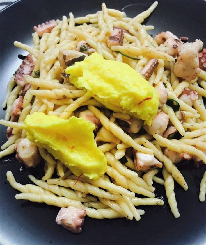 trofie-polpo-zafferano-saraceno-e-parmiggiano-reggiano